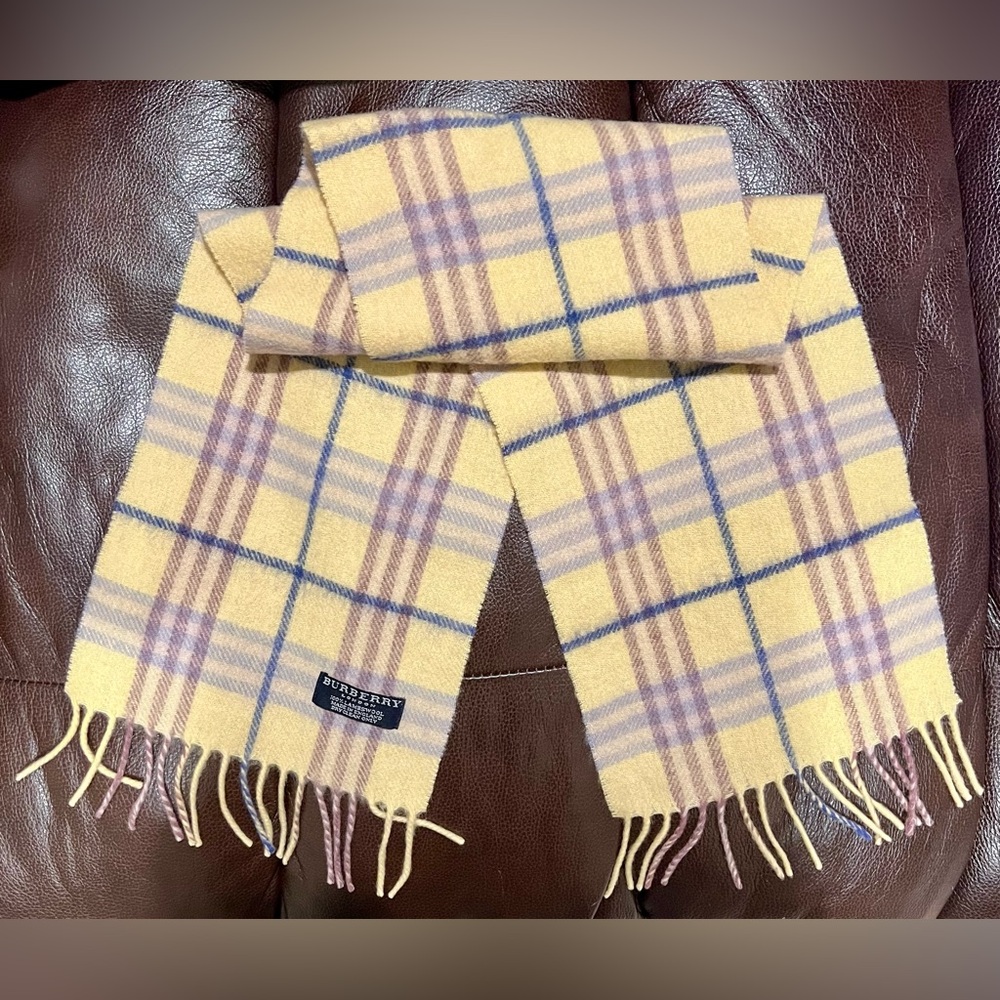 (Sold) Burberry Lambswool Scarf, Authentic